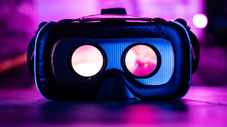 AR/VR, mixed-reality goggles